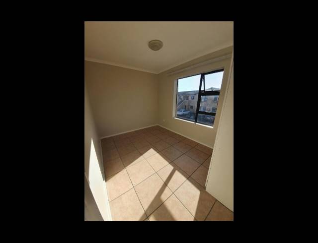 2 bed property to rent in STRAND